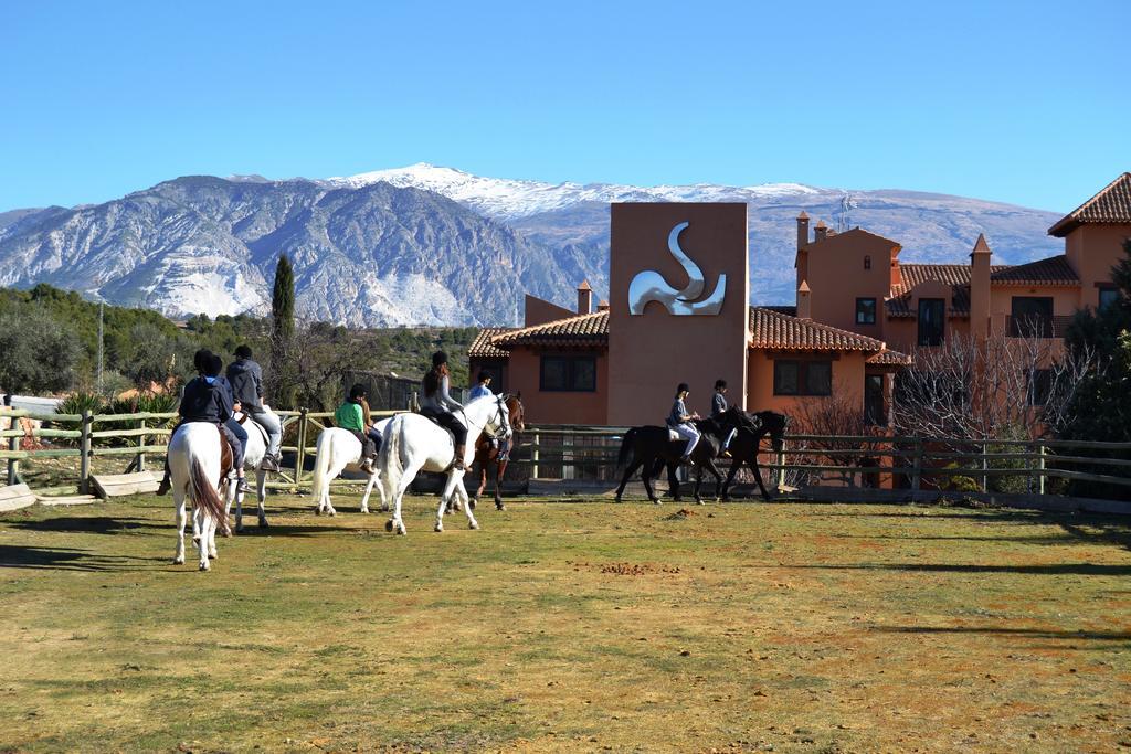 Hotel & Winery Senorio De Nevada Villamena Экстерьер фото