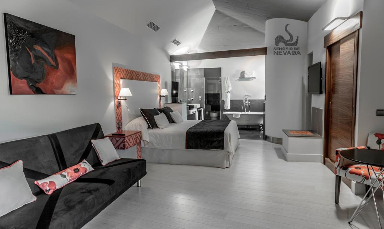 Hotel & Winery Senorio De Nevada Villamena Экстерьер фото